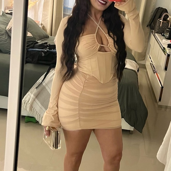 Oh Polly Nude Dress - Picture 2 of 2